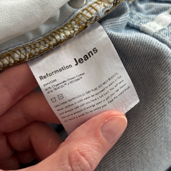 Reformation Cynthia straight leg light wash jeans, 28 Tahoe wash - Picture 7 of 14